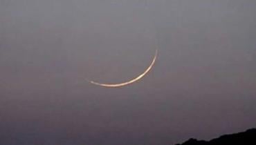 رمضان یا عید کے چاند میں رؤیتِ ہلال کمیٹی کی اتباع کی جائے یا مقامی علماء کی؟