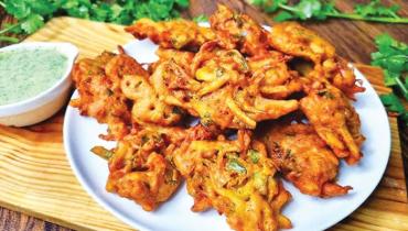افطاری کی رونق بڑھائیں سبزی کے پکوڑوں سے