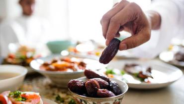 کیا ذیابیطس کے مریض افطار میں کھجور کھا سکتے ہیں؟