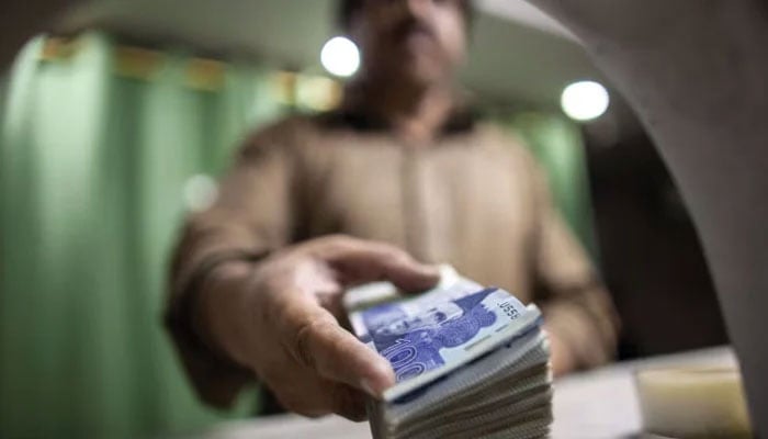 کیا مرحوم والدین کی طرف سے صدقۃ الفطر ادا کرسکتے ہیں؟