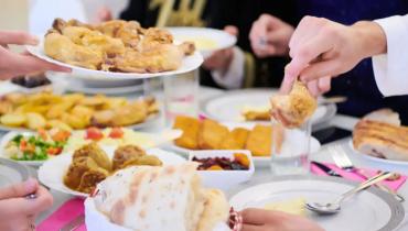 سحری میں کھائے کون سے کھانے آپ کا روزہ مشکل بنا سکتے ہیں؟